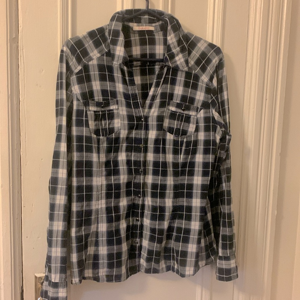 Camayeu grey button down shirt